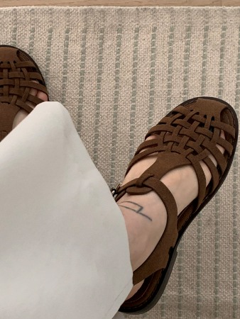 beige tone punching sandals (2colors) 추천!